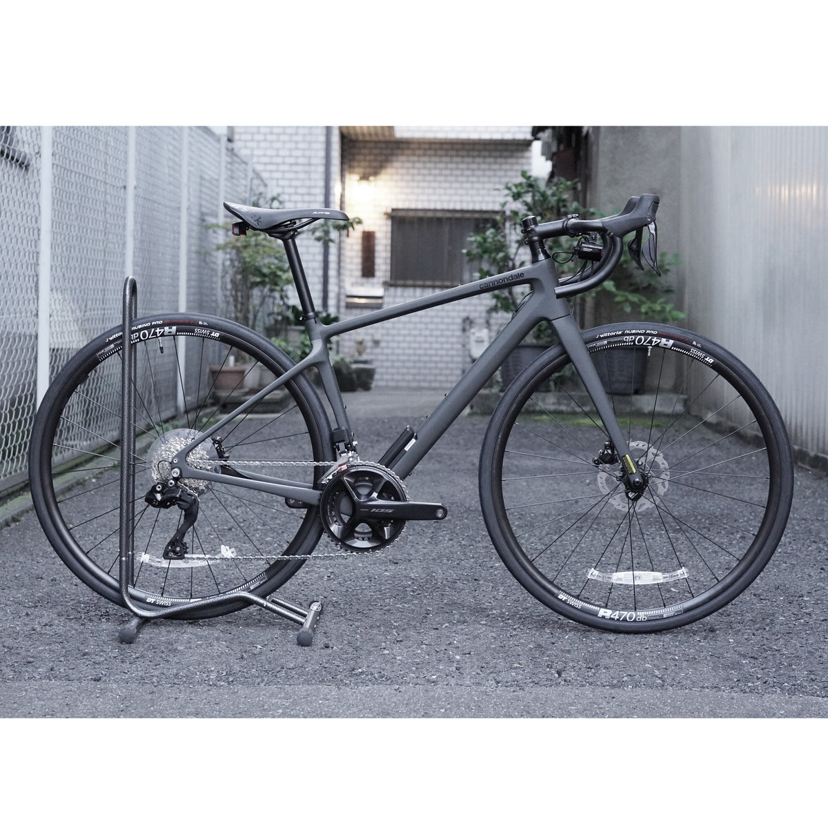 Synapse-Carbon-2LE_1200x1200.