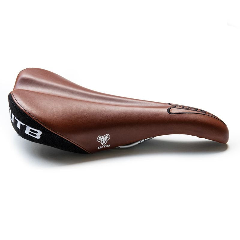 Pure V race saddle BL special (BROWN) – BICYCLE STUDIO MOVEMENT