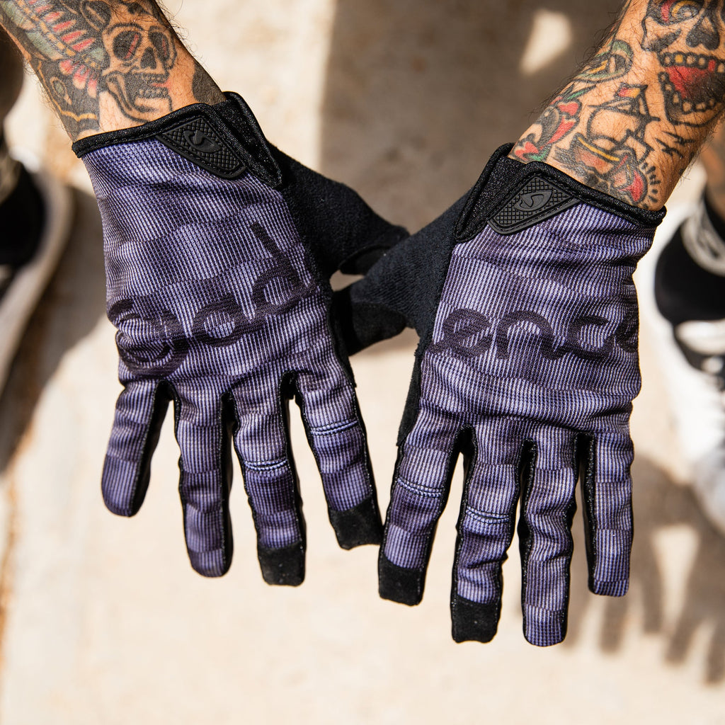GIRO DND CADENCE GLOVE (BLACK/BLACK) – BICYCLE STUDIO MOVEMENT