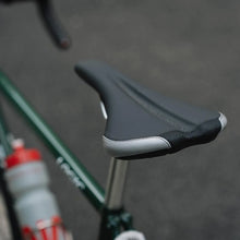 画像をギャラリービューアに読み込む, NAVIGATOR SADDLE (BLACK)