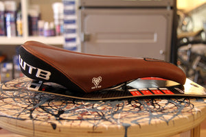 Pure V race saddle BL special (BROWN)